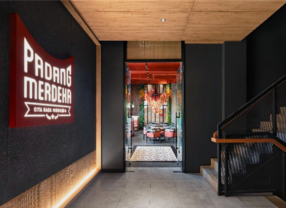 Padang Merdeka Resto - Slide 5