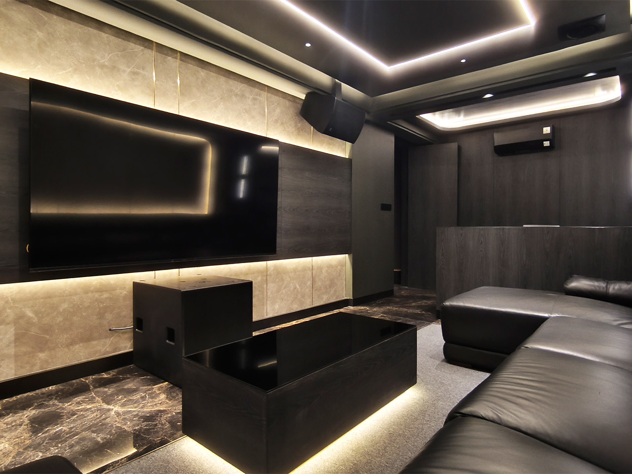 ST House Interior - Slide 2