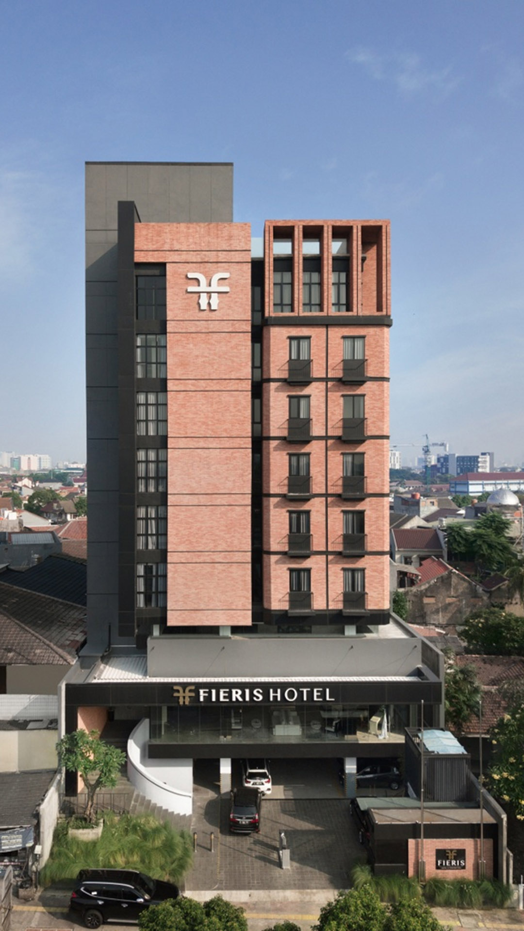 Fieris Hotel - Slide 4