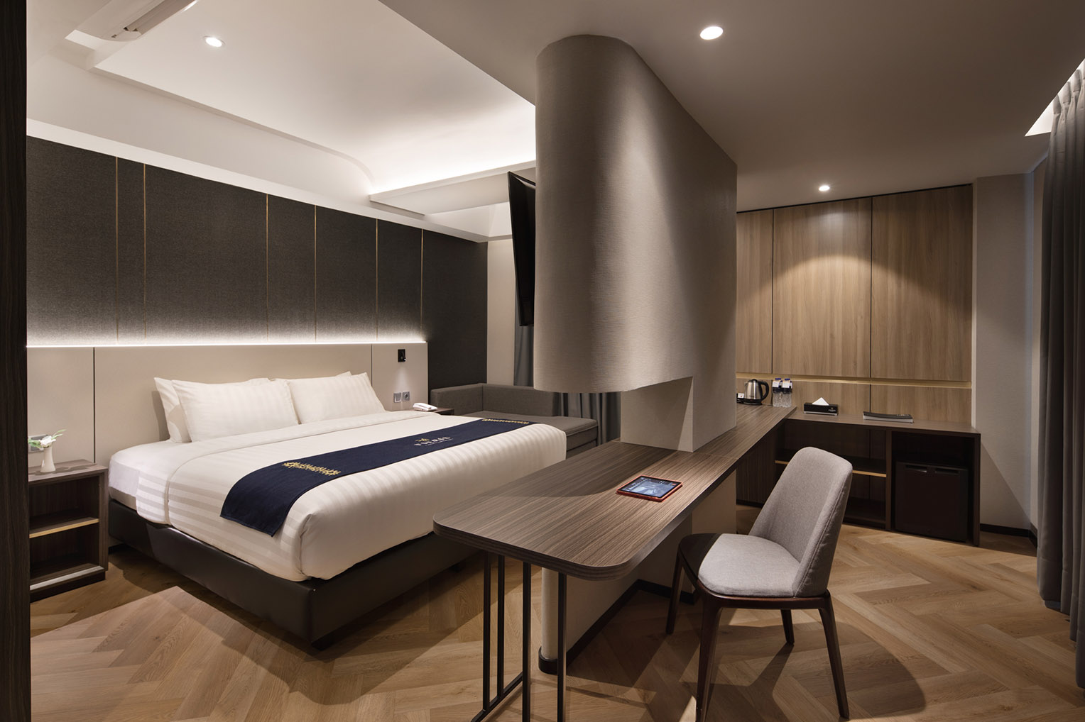 Fieris Hotel - Slide 4