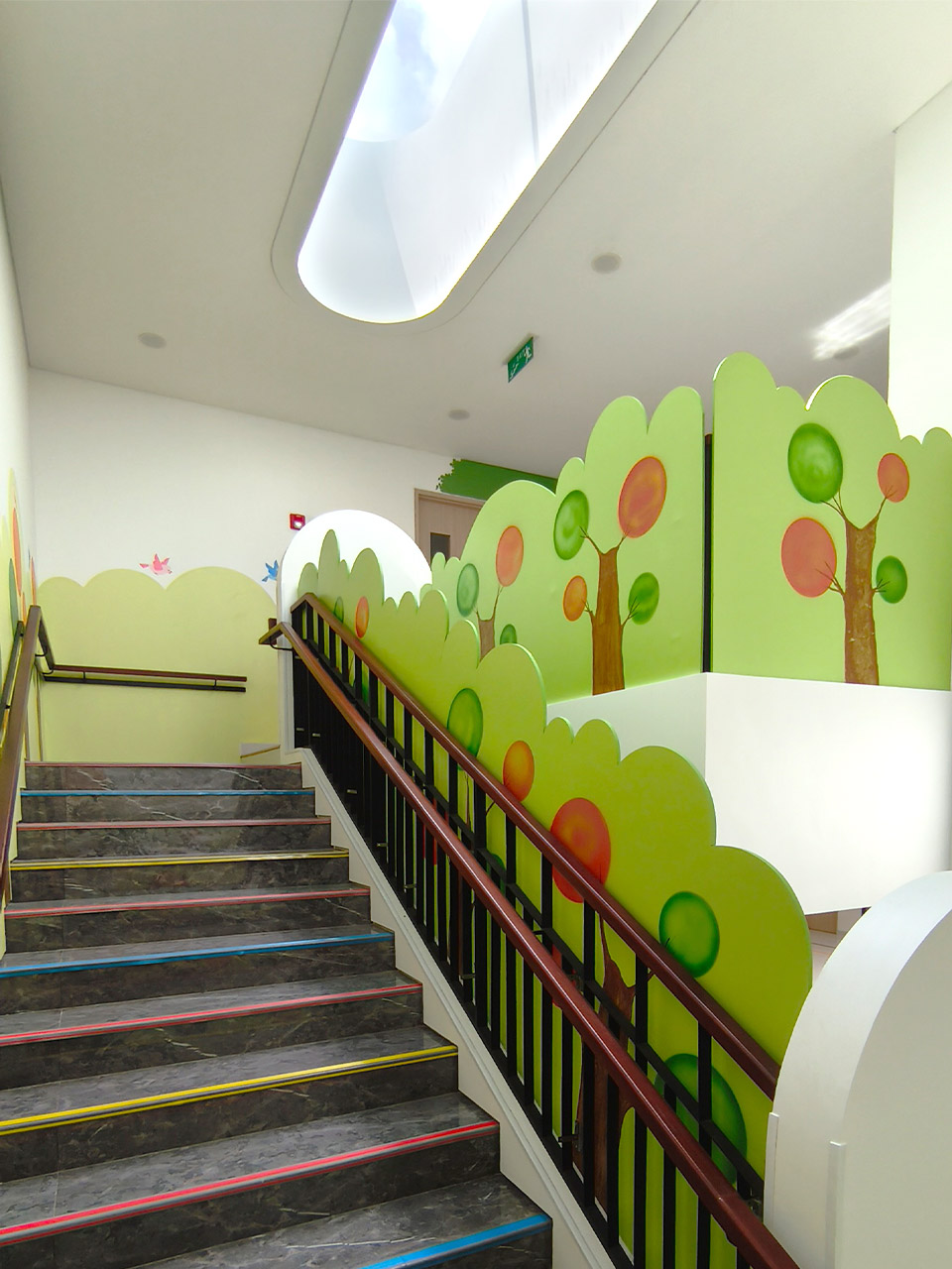 Apple Tree Senayan - Slide 7