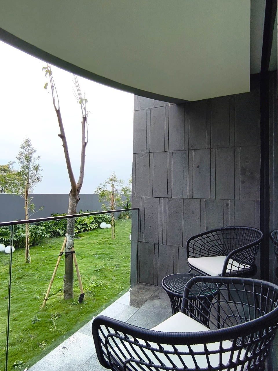 Calma Villa - Slide 9