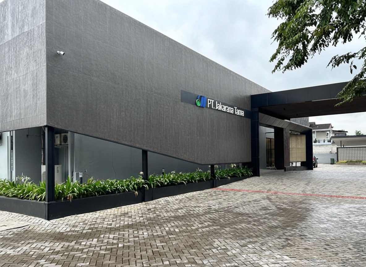 Jakarana Tama Office - Slide 2