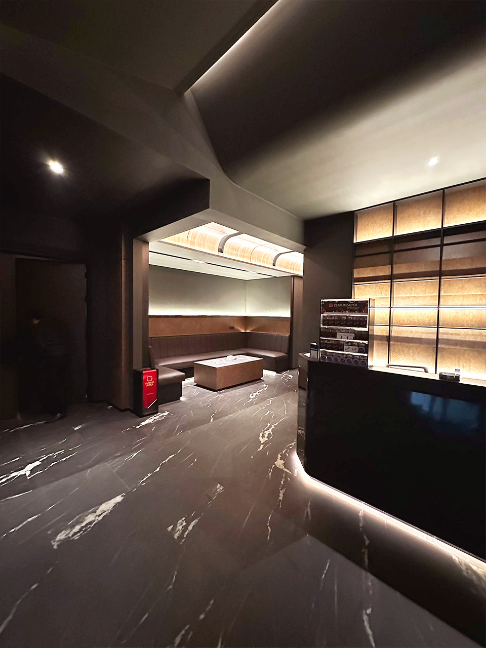 Centro K-TV & Lounge - Slide 3