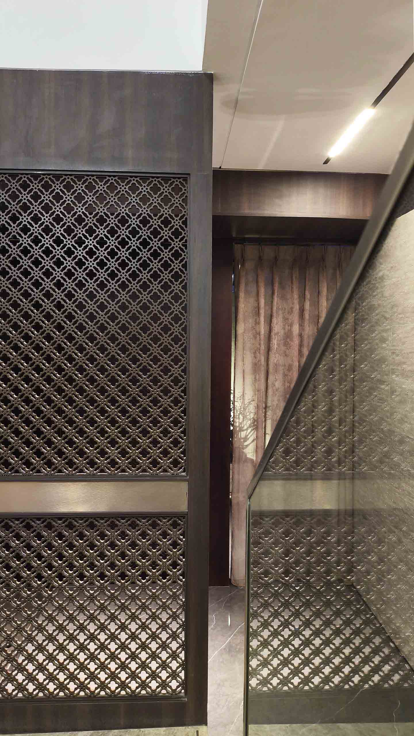 ST House Interior - Slide 11