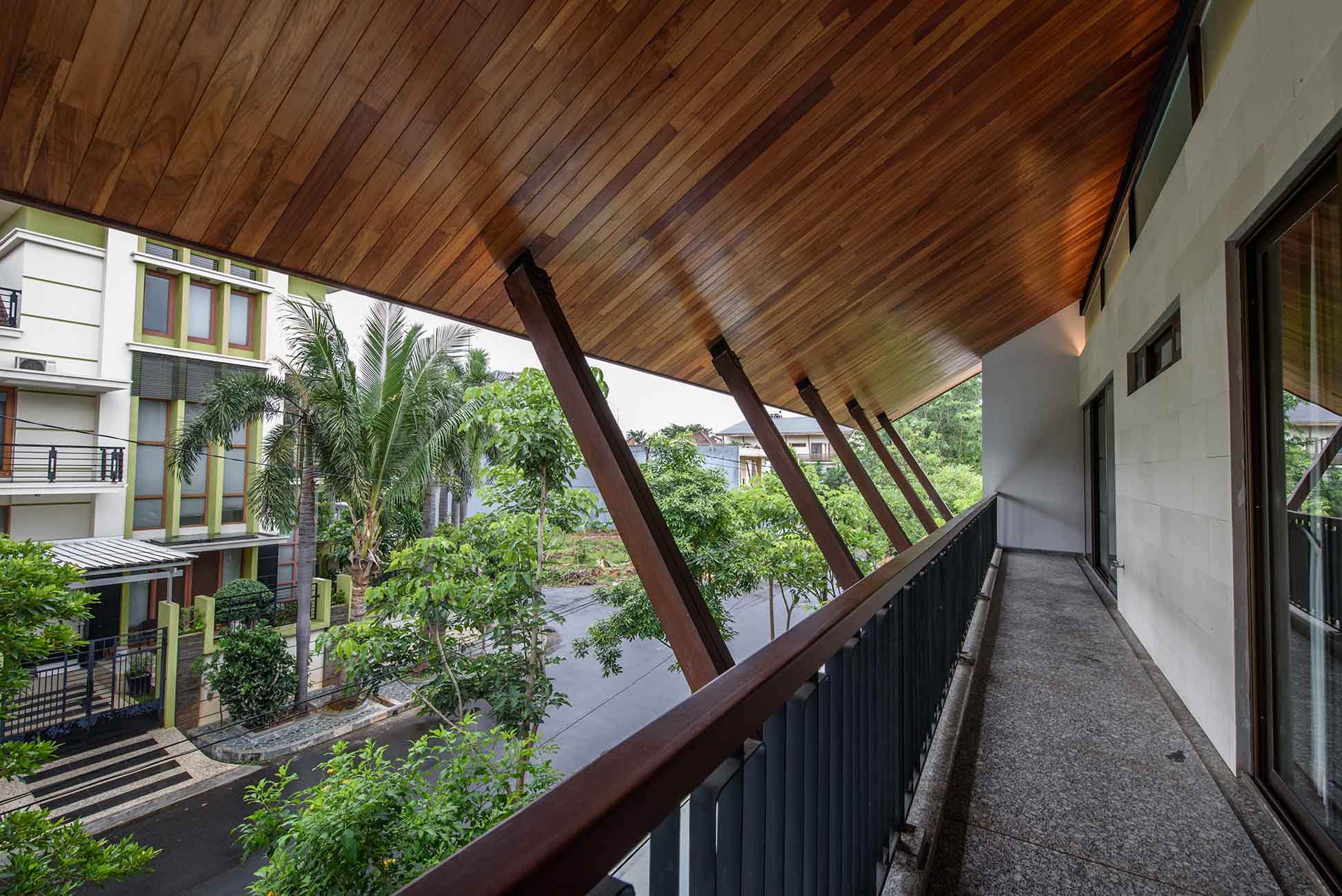 HAL House - Slide 12