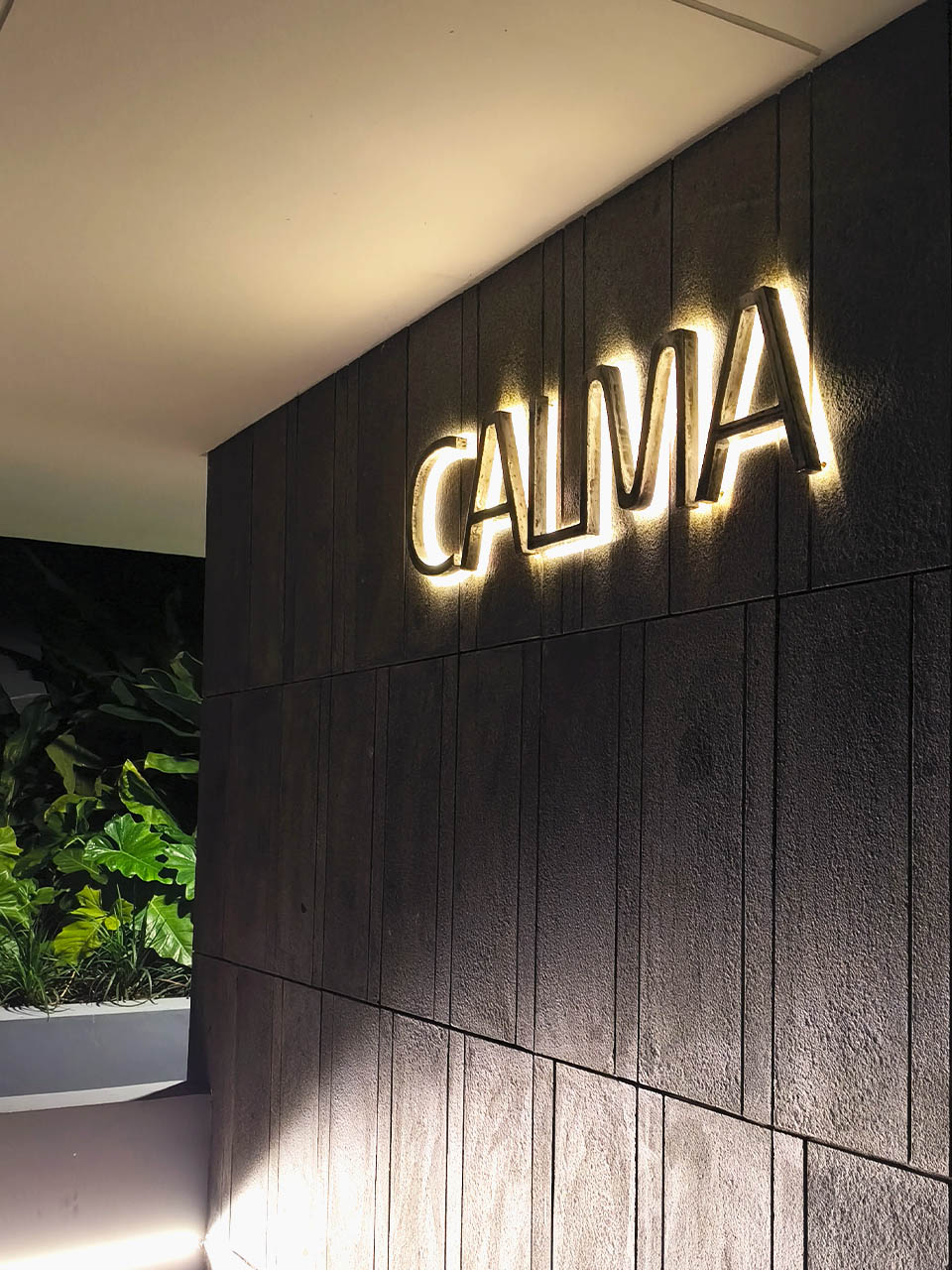 Calma Villa - Slide 2