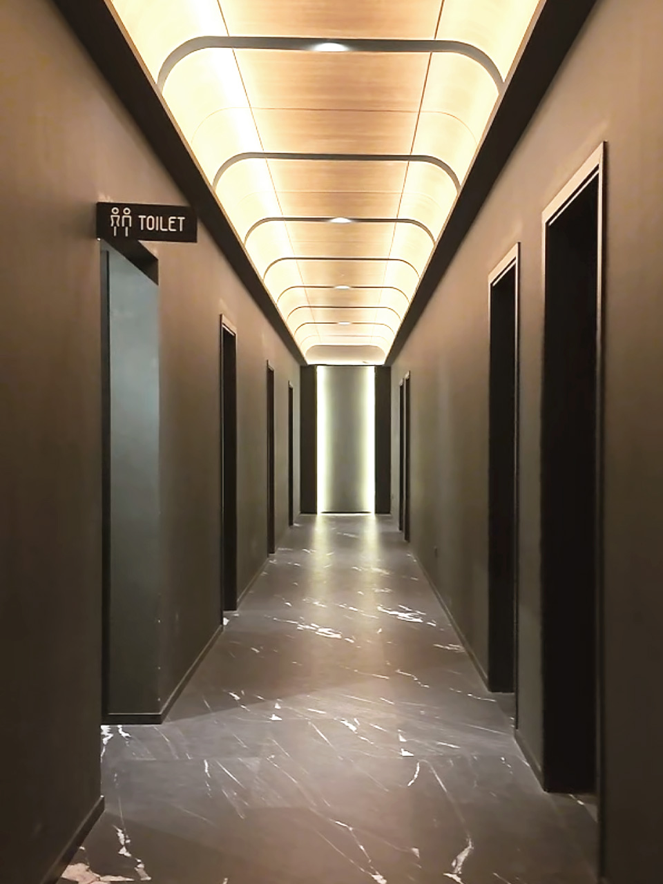 Centro K-TV & Lounge - Slide 5