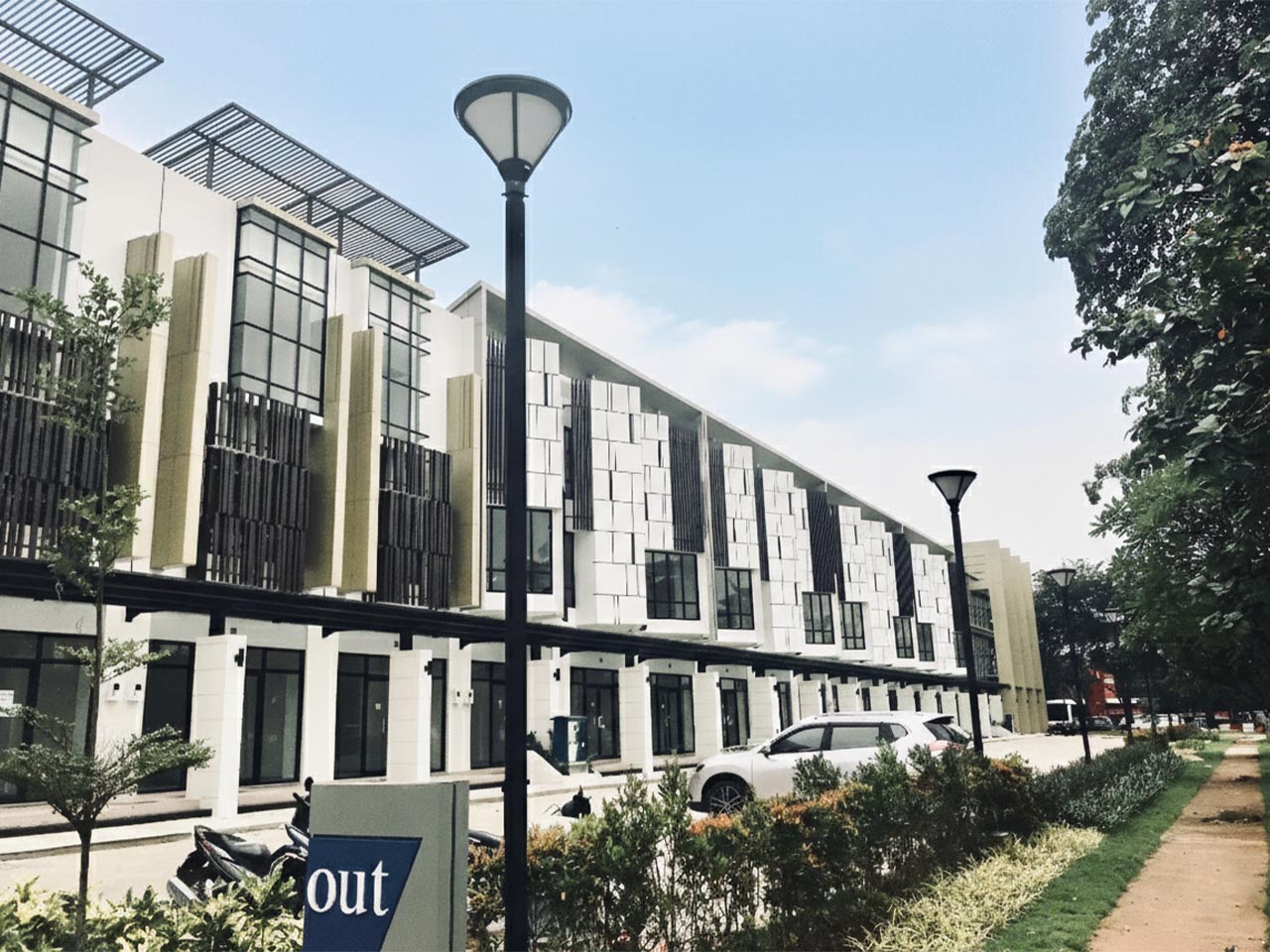 The Boulevard Jakarta Garden City - Slide 4