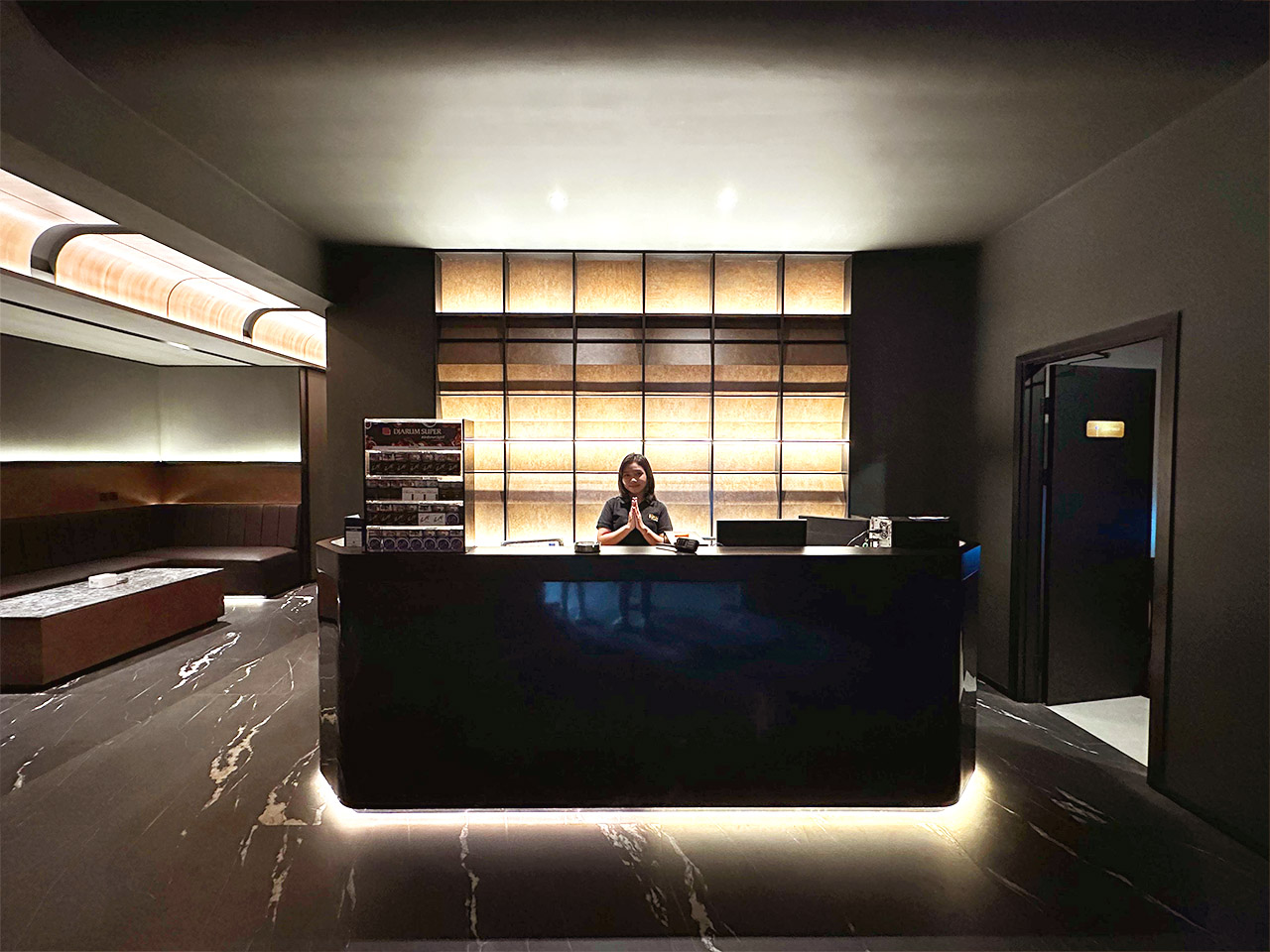 Centro K-TV & Lounge - Slide 2