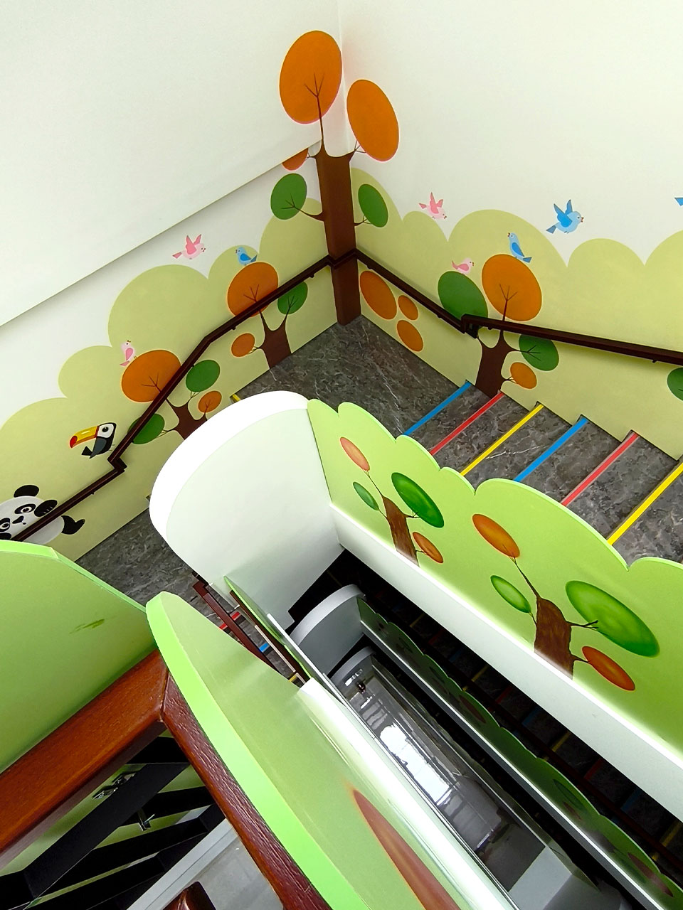 Apple Tree Senayan - Slide 13