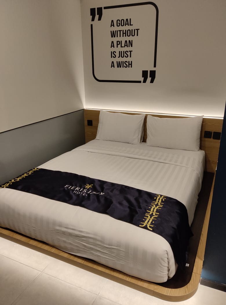 Fieris Izzy - Slide 4