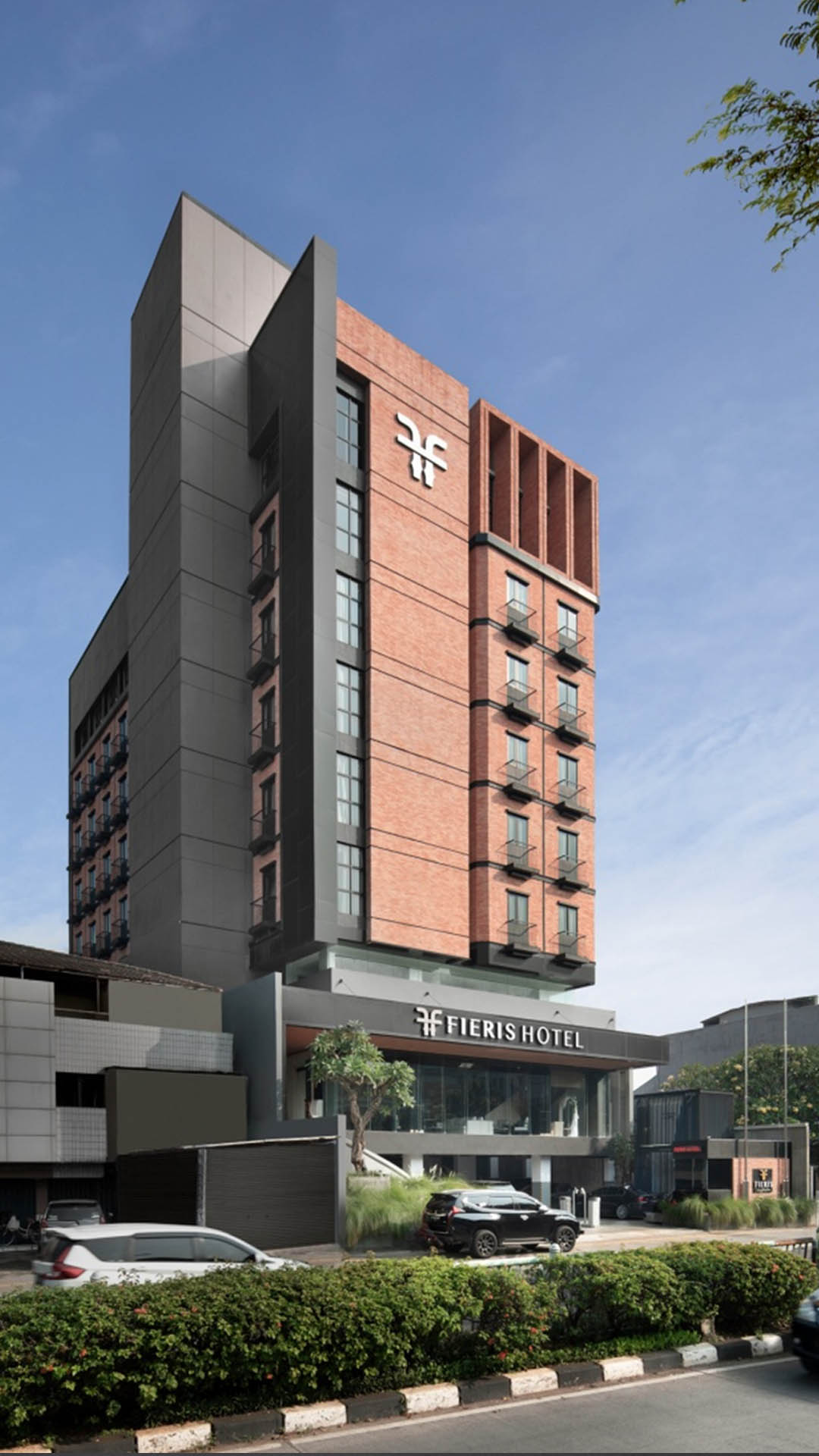 Fieris Hotel - Slide 5