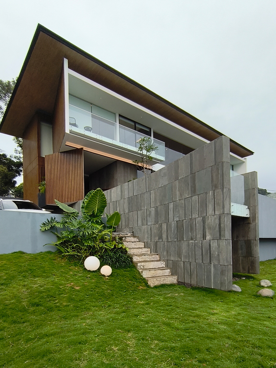 Calma Villa - Slide 6