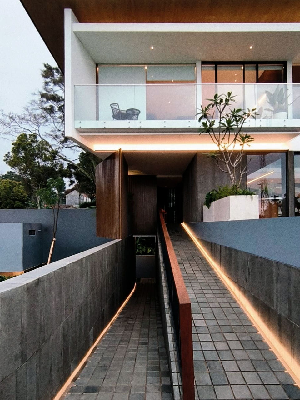 Calma Villa - Slide 10