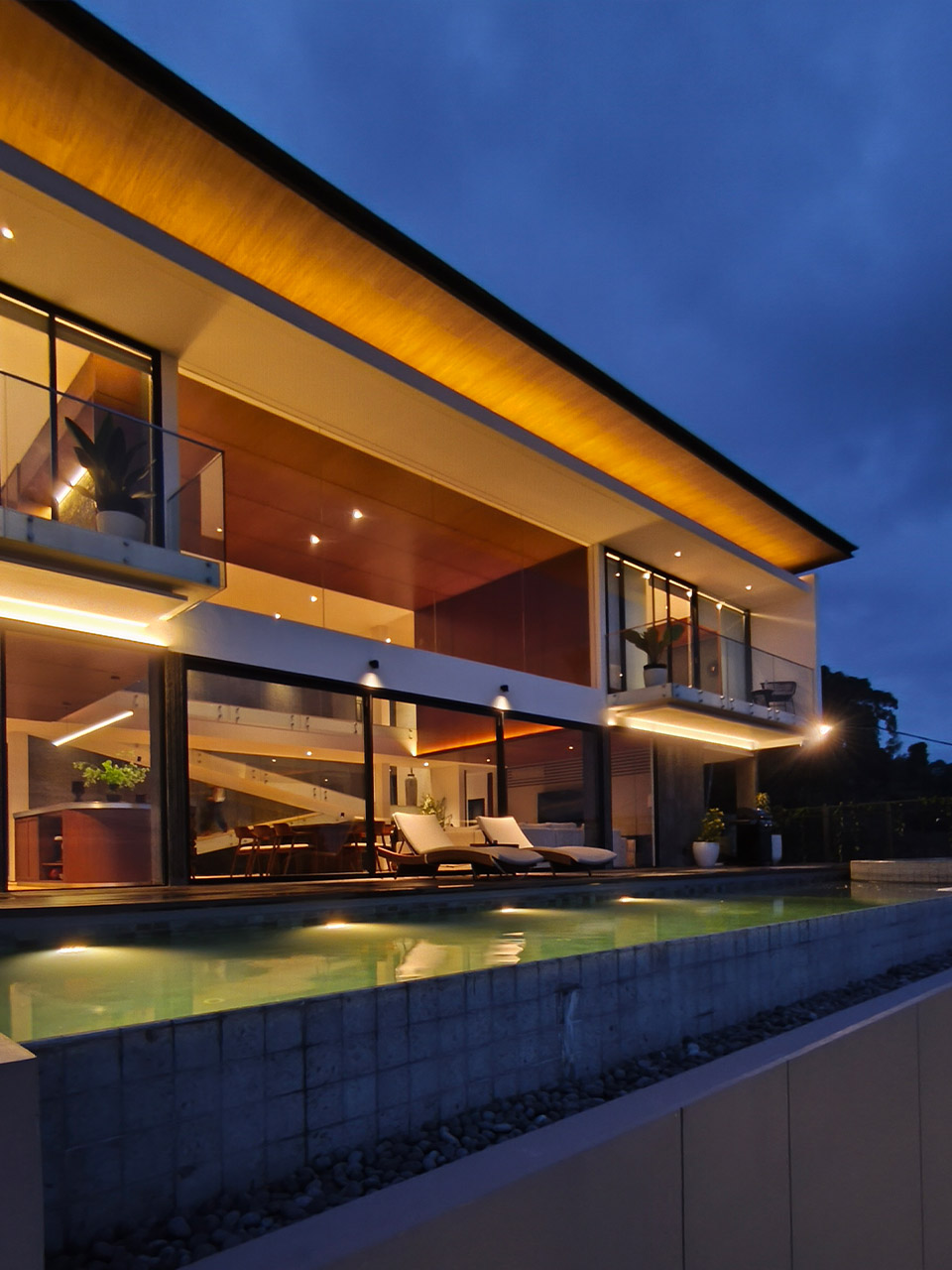 Calma Villa - Slide 4